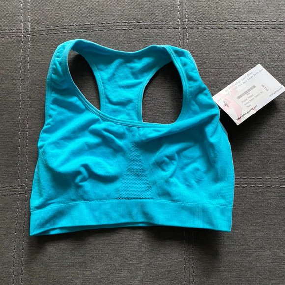 turquoise sports bra